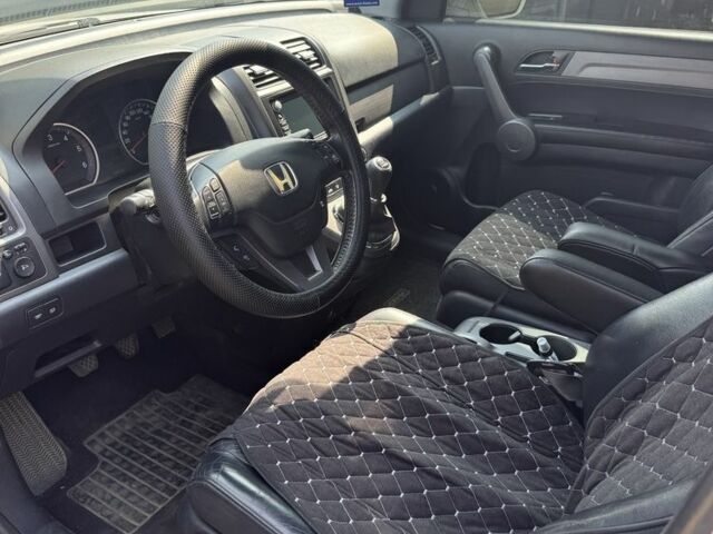 Белый Хонда СРВ, объемом двигателя 2.2 л и пробегом 218 тыс. км за 7000 $, фото 4 на Automoto.ua