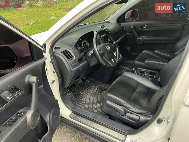 Белый Хонда СРВ, объемом двигателя 2.2 л и пробегом 270 тыс. км за 12999 $, фото 18 на Automoto.ua