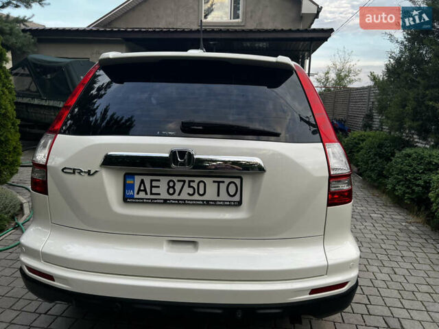 Белый Хонда СРВ, объемом двигателя 2.2 л и пробегом 209 тыс. км за 14300 $, фото 2 на Automoto.ua