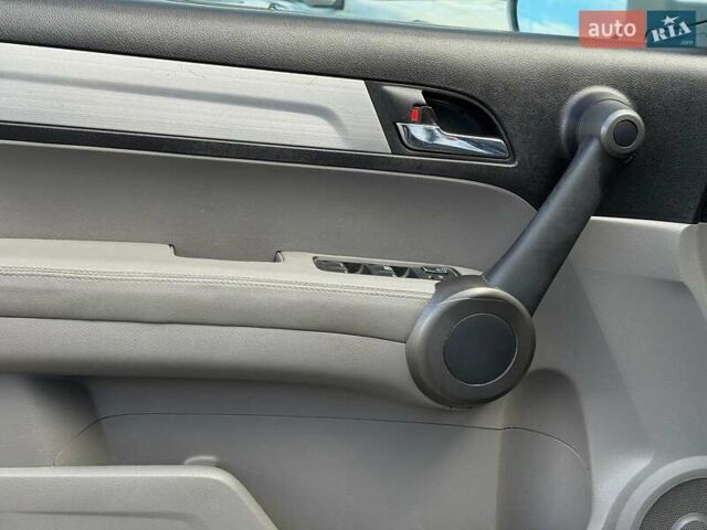 Хонда СРВ 2010 в Львове на Automoto.ua Белый Хонда СРВ, объемом двигателя 2.4 л и пробегом 196 тыс. км за 11890 $, фото 13 на Automoto.ua