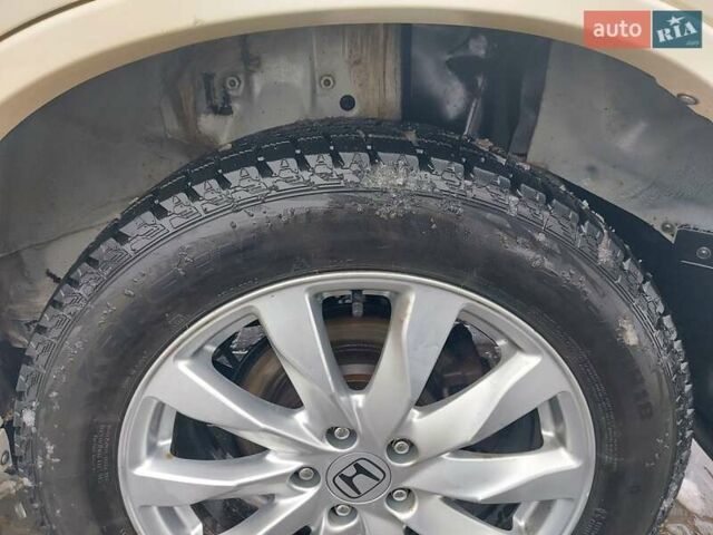 Белый Хонда СРВ, объемом двигателя 2 л и пробегом 204 тыс. км за 12300 $, фото 27 на Automoto.ua