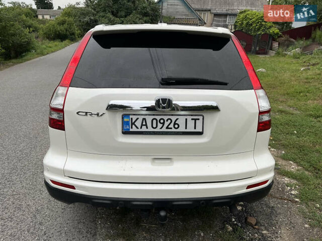 Белый Хонда СРВ, объемом двигателя 2.2 л и пробегом 270 тыс. км за 12999 $, фото 3 на Automoto.ua
