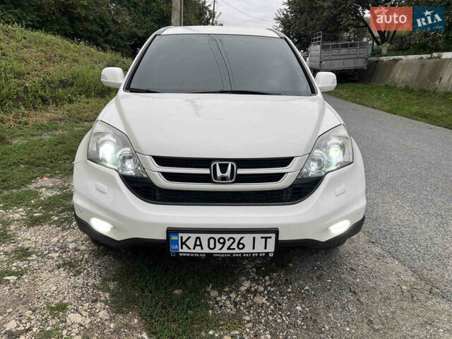 Белый Хонда СРВ, объемом двигателя 2.2 л и пробегом 270 тыс. км за 12999 $, фото 1 на Automoto.ua