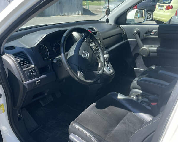 Білий Хонда СРВ, об'ємом двигуна 2.35 л та пробігом 108 тис. км за 13999 $, фото 9 на Automoto.ua