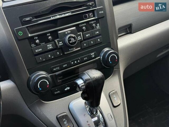 Хонда СРВ 2010 в Львове на Automoto.ua Белый Хонда СРВ, объемом двигателя 2.4 л и пробегом 196 тыс. км за 11890 $, фото 18 на Automoto.ua