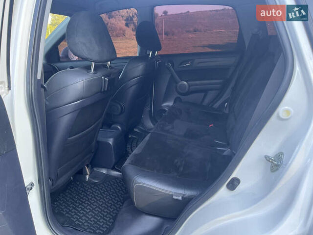 Білий Хонда СРВ, об'ємом двигуна 2.2 л та пробігом 270 тис. км за 12600 $, фото 33 на Automoto.ua