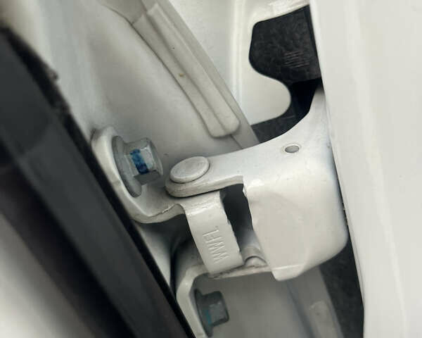 Белый Хонда СРВ, объемом двигателя 2.2 л и пробегом 159 тыс. км за 15550 $, фото 18 на Automoto.ua