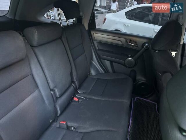 Белый Хонда СРВ, объемом двигателя 2 л и пробегом 211 тыс. км за 12000 $, фото 9 на Automoto.ua