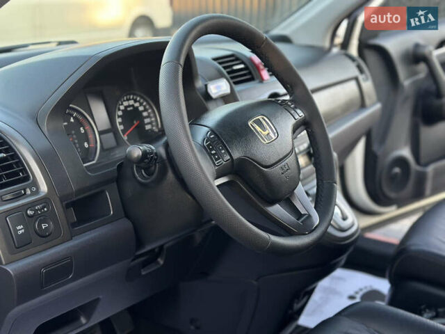 Белый Хонда СРВ, объемом двигателя 2.2 л и пробегом 270 тыс. км за 13800 $, фото 11 на Automoto.ua