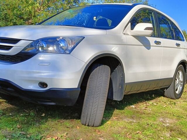 Белый Хонда СРВ, объемом двигателя 0 л и пробегом 226 тыс. км за 12390 $, фото 2 на Automoto.ua