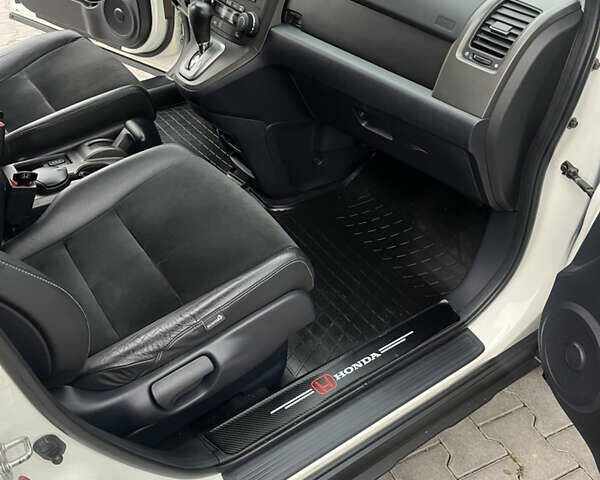 Белый Хонда СРВ, объемом двигателя 2.2 л и пробегом 159 тыс. км за 15550 $, фото 31 на Automoto.ua