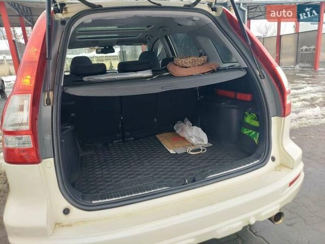 Белый Хонда СРВ, объемом двигателя 2 л и пробегом 204 тыс. км за 12300 $, фото 15 на Automoto.ua