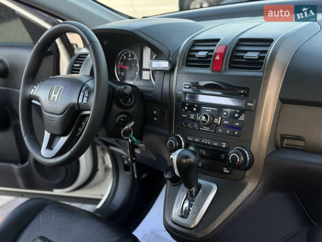 Хонда СРВ 2010 в Береговом на Automoto.ua Белый Хонда СРВ, объемом двигателя 2.2 л и пробегом 270 тыс. км за 13800 $, фото 20 на Automoto.ua