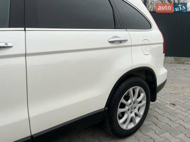 Белый Хонда СРВ, объемом двигателя 2.2 л и пробегом 159 тыс. км за 15550 $, фото 6 на Automoto.ua