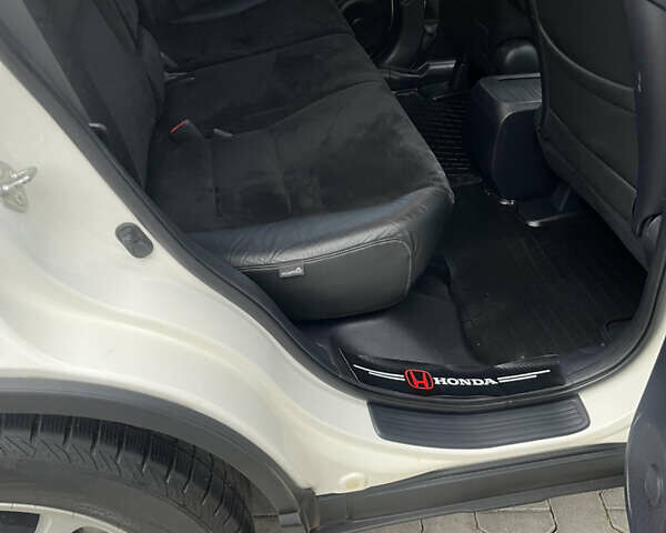 Белый Хонда СРВ, объемом двигателя 2.2 л и пробегом 159 тыс. км за 15550 $, фото 28 на Automoto.ua