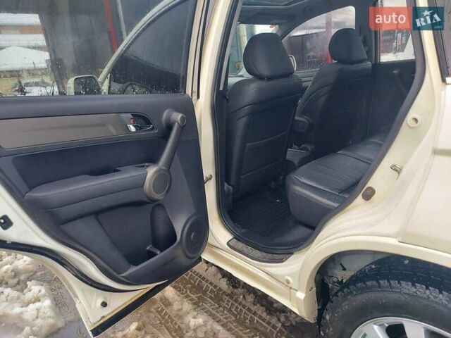 Белый Хонда СРВ, объемом двигателя 2 л и пробегом 204 тыс. км за 12300 $, фото 16 на Automoto.ua