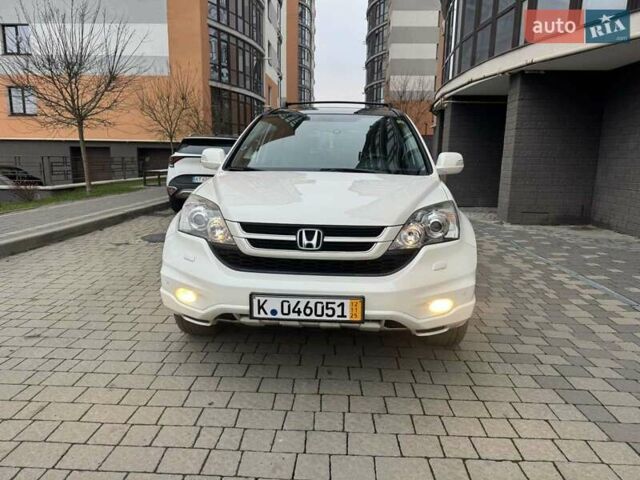 Белый Хонда СРВ, объемом двигателя 0 л и пробегом 185 тыс. км за 14800 $, фото 2 на Automoto.ua