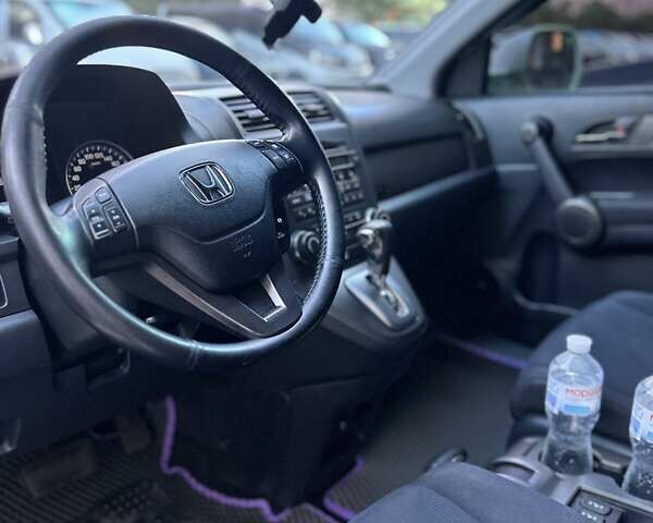 Белый Хонда СРВ, объемом двигателя 2 л и пробегом 211 тыс. км за 12000 $, фото 4 на Automoto.ua