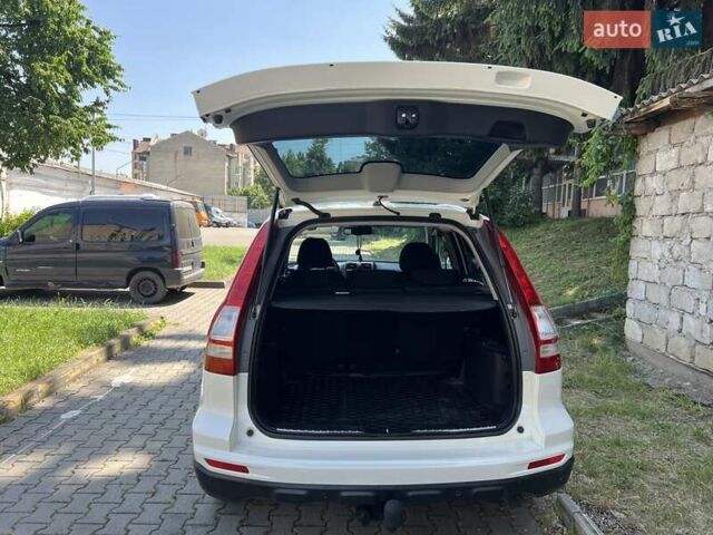 Белый Хонда СРВ, объемом двигателя 2.2 л и пробегом 223 тыс. км за 13200 $, фото 7 на Automoto.ua