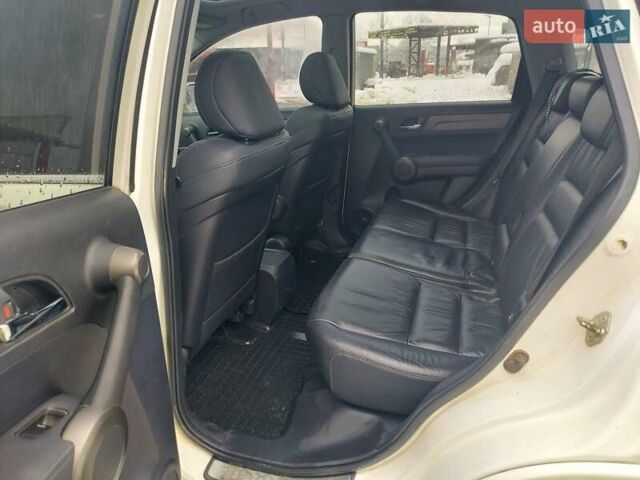 Белый Хонда СРВ, объемом двигателя 2 л и пробегом 204 тыс. км за 12300 $, фото 17 на Automoto.ua