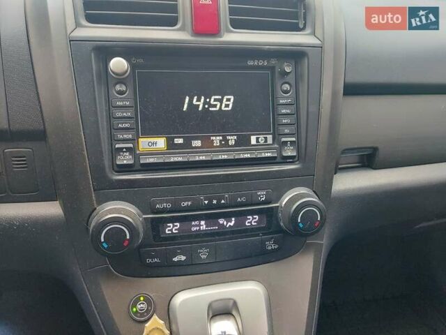 Белый Хонда СРВ, объемом двигателя 2 л и пробегом 204 тыс. км за 12300 $, фото 29 на Automoto.ua