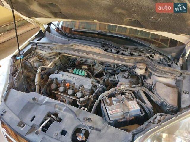 Белый Хонда СРВ, объемом двигателя 2 л и пробегом 201 тыс. км за 12400 $, фото 29 на Automoto.ua