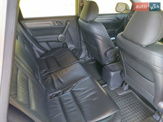 Белый Хонда СРВ, объемом двигателя 2 л и пробегом 201 тыс. км за 12400 $, фото 12 на Automoto.ua