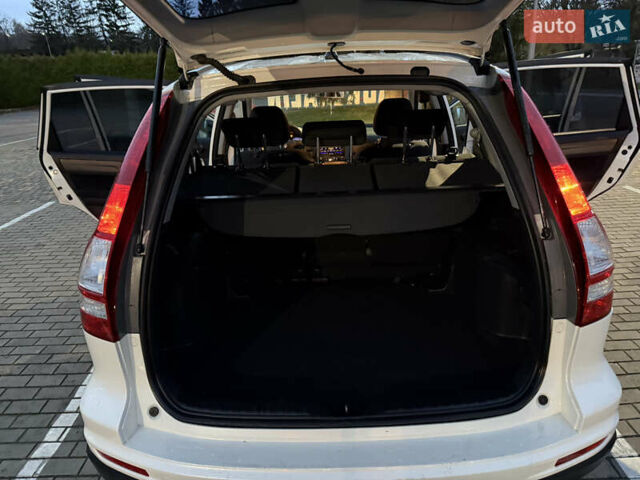 Білий Хонда СРВ, об'ємом двигуна 2.2 л та пробігом 258 тис. км за 12900 $, фото 8 на Automoto.ua