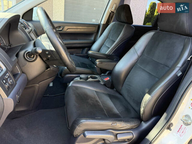 Белый Хонда СРВ, объемом двигателя 2.2 л и пробегом 219 тыс. км за 13691 $, фото 21 на Automoto.ua