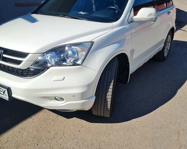 Белый Хонда СРВ, объемом двигателя 2.4 л и пробегом 290 тыс. км за 13200 $, фото 5 на Automoto.ua