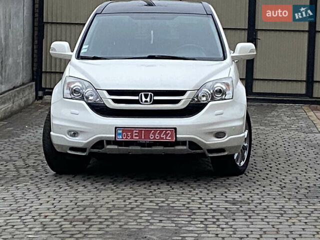 Белый Хонда СРВ, объемом двигателя 2.2 л и пробегом 185 тыс. км за 14200 $, фото 2 на Automoto.ua