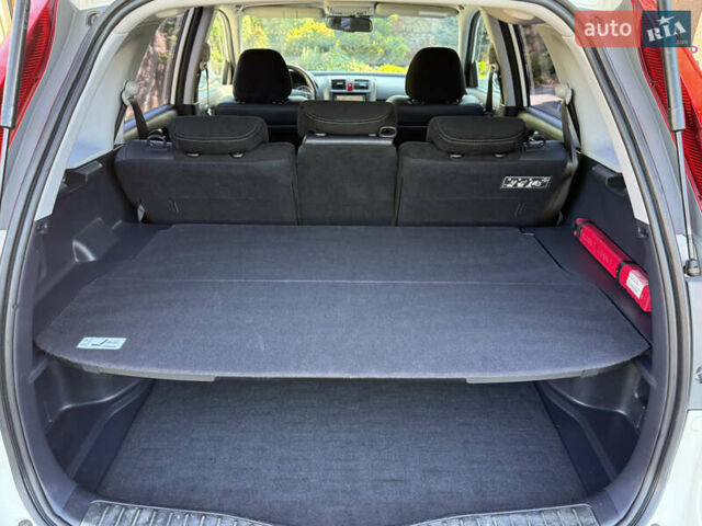 Белый Хонда СРВ, объемом двигателя 2.2 л и пробегом 219 тыс. км за 13691 $, фото 52 на Automoto.ua