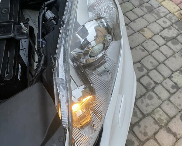 Белый Хонда СРВ, объемом двигателя 2.2 л и пробегом 185 тыс. км за 14200 $, фото 69 на Automoto.ua