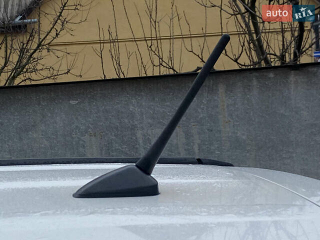 Белый Хонда СРВ, объемом двигателя 2.2 л и пробегом 185 тыс. км за 14200 $, фото 28 на Automoto.ua