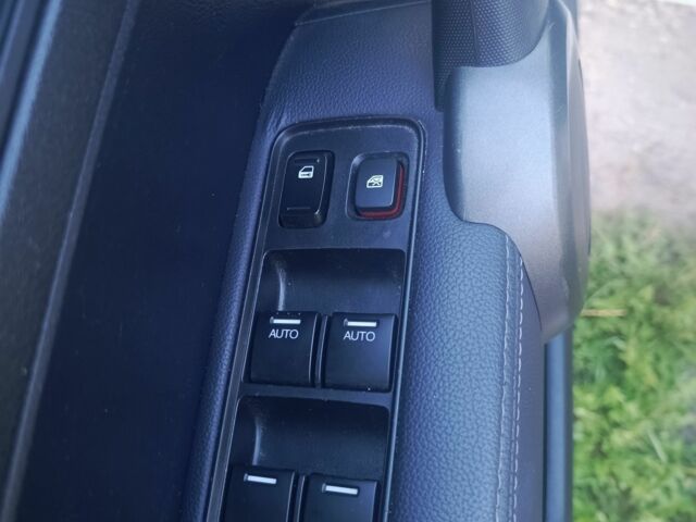 Белый Хонда СРВ, объемом двигателя 2.2 л и пробегом 240 тыс. км за 13600 $, фото 11 на Automoto.ua