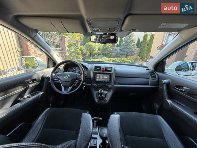 Белый Хонда СРВ, объемом двигателя 2.2 л и пробегом 219 тыс. км за 13691 $, фото 60 на Automoto.ua