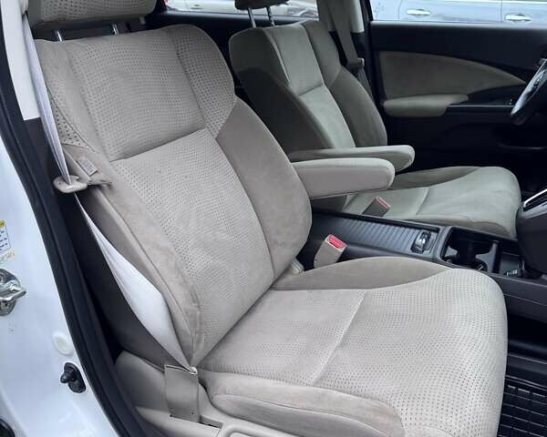 Белый Хонда СРВ, объемом двигателя 2.35 л и пробегом 167 тыс. км за 12300 $, фото 20 на Automoto.ua