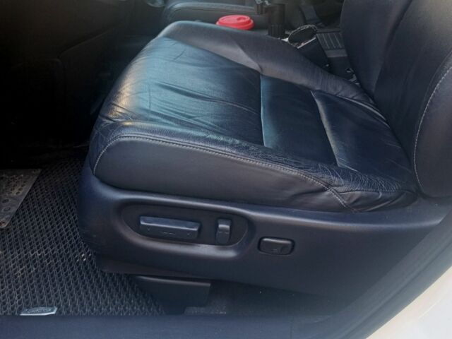 Белый Хонда СРВ, объемом двигателя 2.2 л и пробегом 240 тыс. км за 13600 $, фото 10 на Automoto.ua