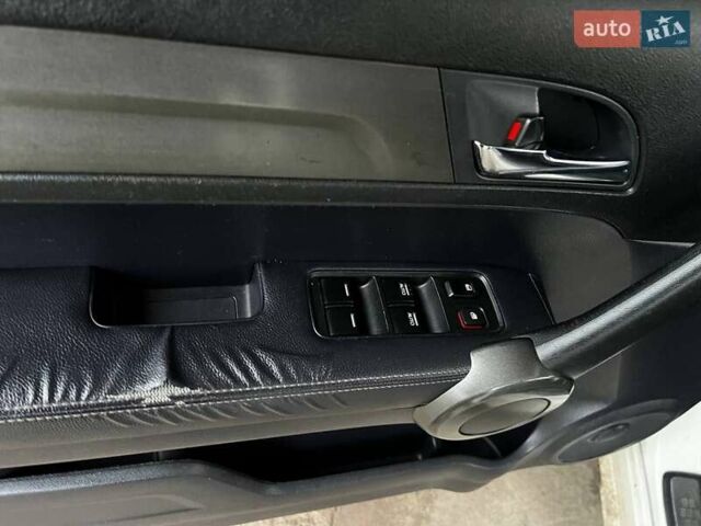 Белый Хонда СРВ, объемом двигателя 2.2 л и пробегом 198 тыс. км за 13999 $, фото 14 на Automoto.ua