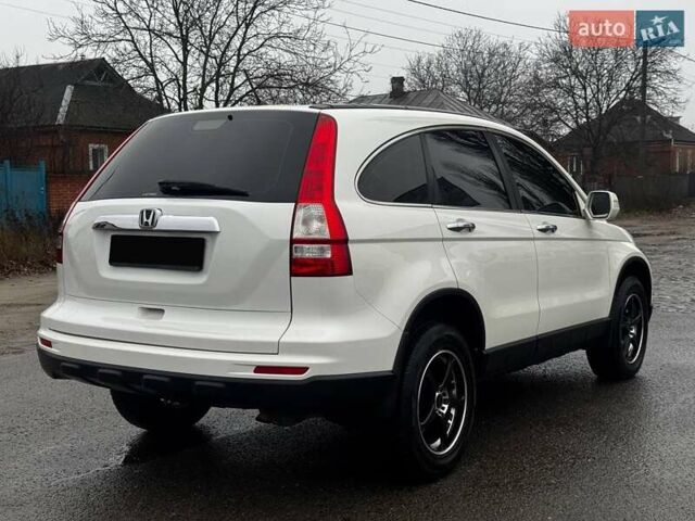 Белый Хонда СРВ, объемом двигателя 2.2 л и пробегом 170 тыс. км за 12500 $, фото 16 на Automoto.ua