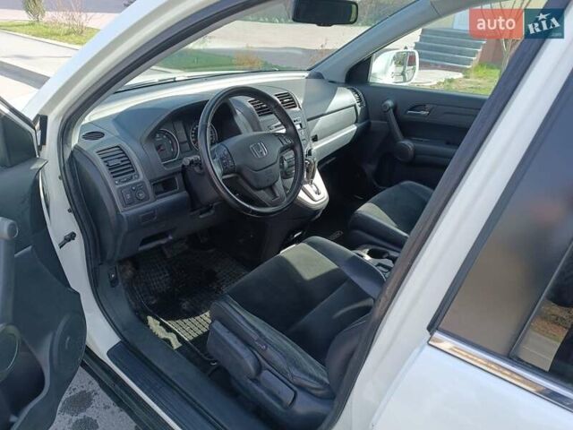 Белый Хонда СРВ, объемом двигателя 2.2 л и пробегом 306 тыс. км за 13100 $, фото 21 на Automoto.ua