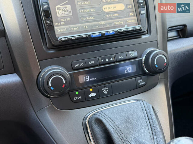 Белый Хонда СРВ, объемом двигателя 2.2 л и пробегом 219 тыс. км за 13691 $, фото 35 на Automoto.ua