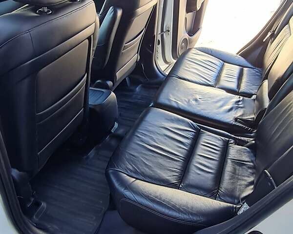 Белый Хонда СРВ, объемом двигателя 2.4 л и пробегом 290 тыс. км за 13200 $, фото 13 на Automoto.ua