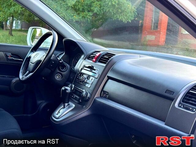 Белый Хонда СРВ, объемом двигателя 2 л и пробегом 170 тыс. км за 11980 $, фото 6 на Automoto.ua