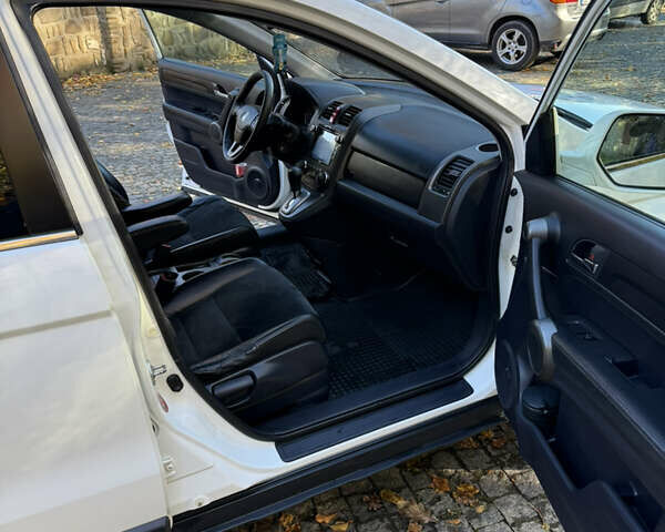 Белый Хонда СРВ, объемом двигателя 2.2 л и пробегом 330 тыс. км за 14300 $, фото 35 на Automoto.ua