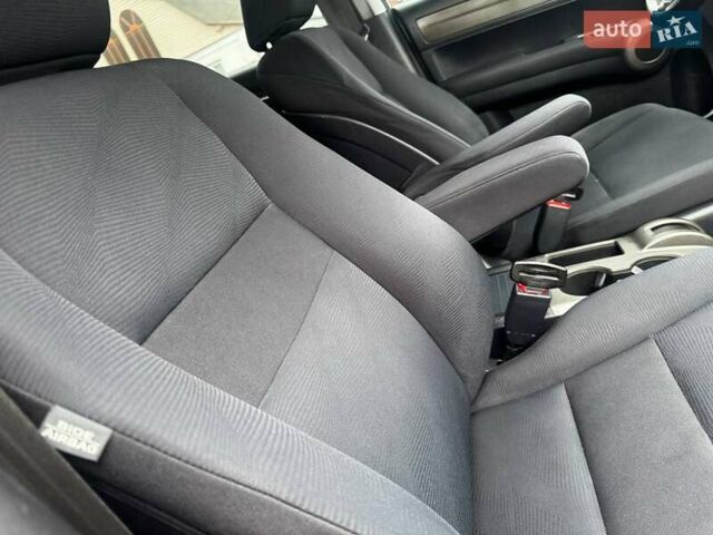 Белый Хонда СРВ, объемом двигателя 2.2 л и пробегом 170 тыс. км за 12500 $, фото 46 на Automoto.ua