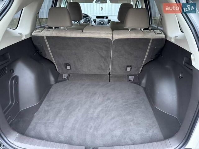 Белый Хонда СРВ, объемом двигателя 2.35 л и пробегом 167 тыс. км за 12300 $, фото 22 на Automoto.ua