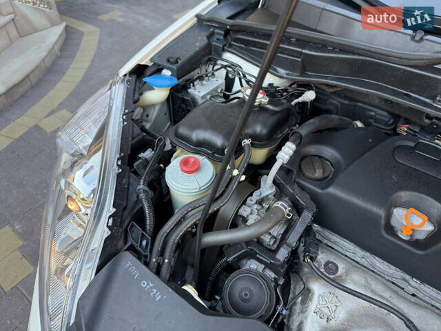 Белый Хонда СРВ, объемом двигателя 2.2 л и пробегом 219 тыс. км за 13691 $, фото 74 на Automoto.ua