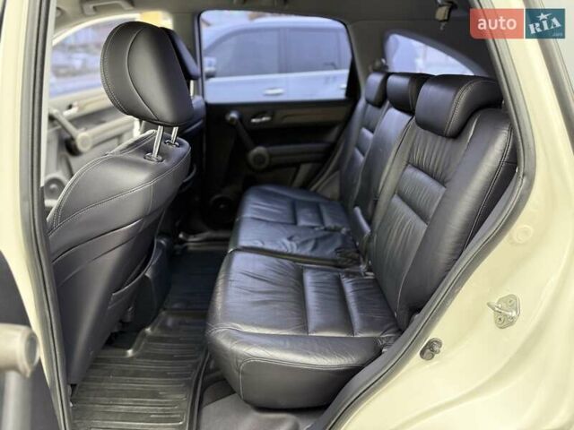 Белый Хонда СРВ, объемом двигателя 2 л и пробегом 214 тыс. км за 11999 $, фото 19 на Automoto.ua