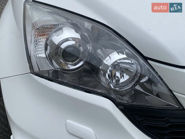 Белый Хонда СРВ, объемом двигателя 2.2 л и пробегом 185 тыс. км за 14200 $, фото 9 на Automoto.ua